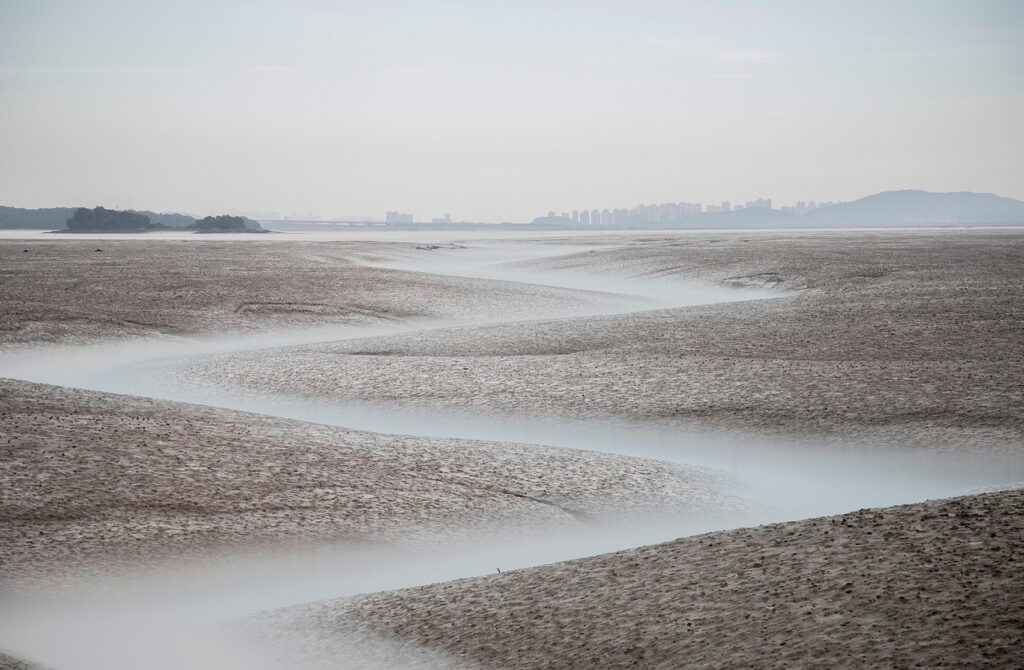 終活での銀行口座解約はどうするべき？