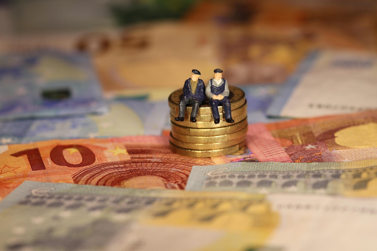 終活に向けた年金と保険の見直しはどう進めるべき？