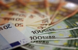 50代の終活におけるお金の整理のやり方は？